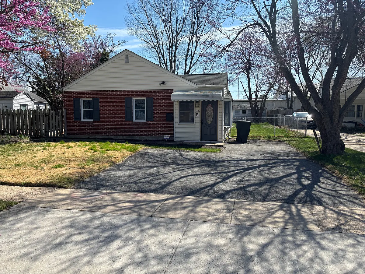 Driveway - 166 Orchard Ave