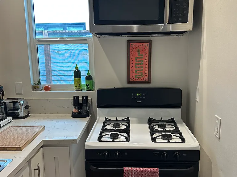 1548 N Avenue 46 — Photo 8