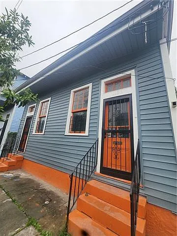 1136 Frenchmen St — Photo 3