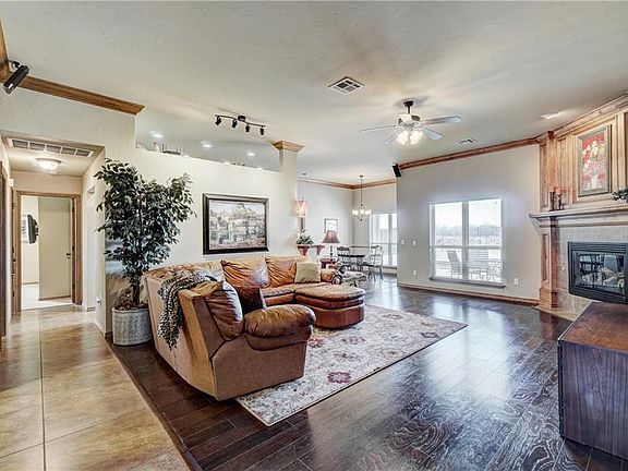 4th image of 12505 Smithfield Ln