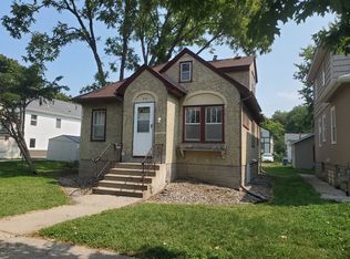 870 21st Ave SE, Minneapolis, MN 55414