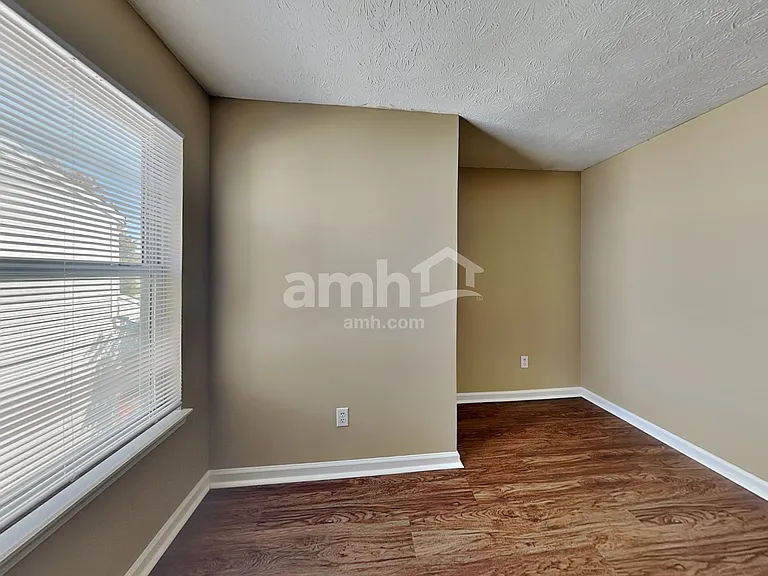 5666 Congressional Pl — Photo 17