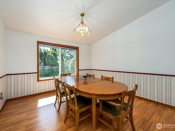 4th image of 1218 SE Wickie Place