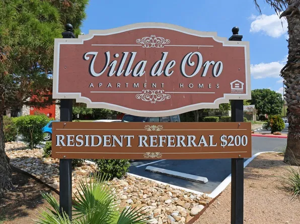 Villa de Oro
