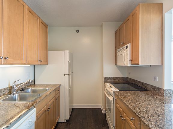 2nd image of 400 N Lasalle St #4111