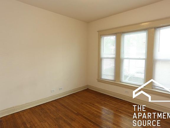 5th image of 4716 N Racine Ave APT 3E