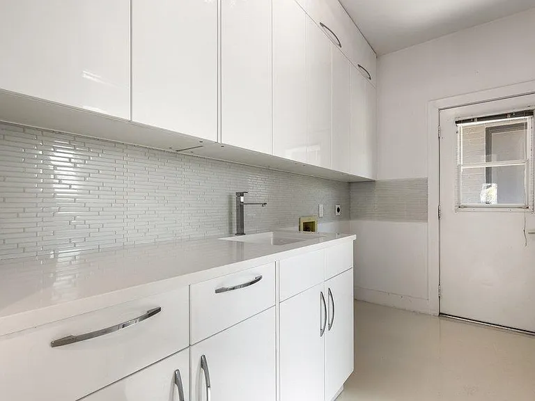 10408 Loring Dr — Photo 29