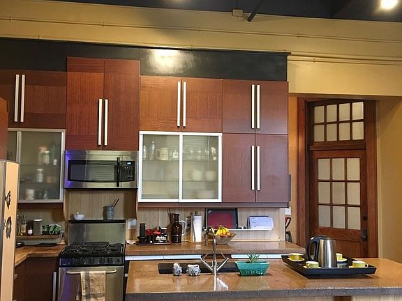 2nd image of 519 Owen St Unit 7