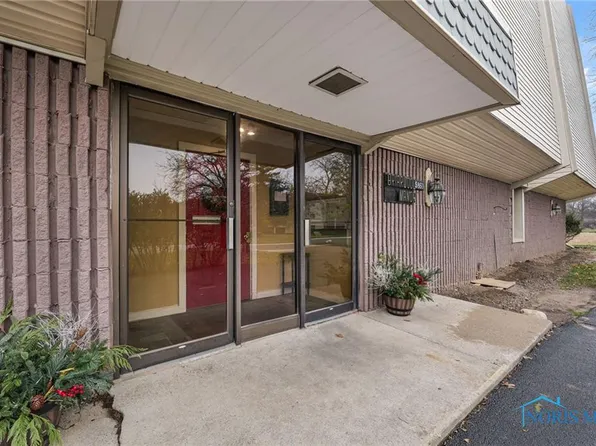 5860 Cresthaven Ln APT 3D, Toledo, OH 43614