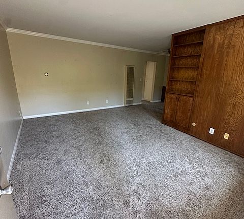 2nd image of 4452 Louisiana St APT 6