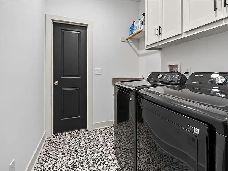 8808 N Clarion Ave — Photo 25