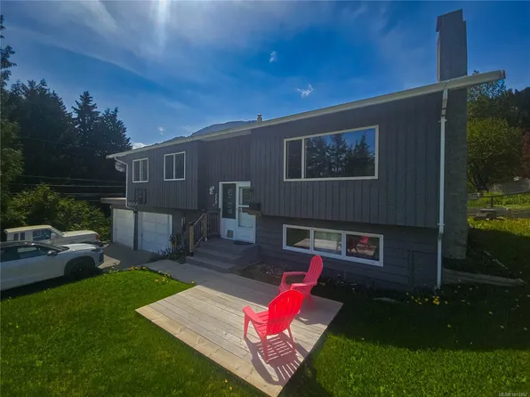 170 Seaview St, Sayward, BC V0P 1R0