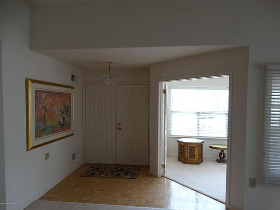 4th image of 1004 Buckingham Drive #B