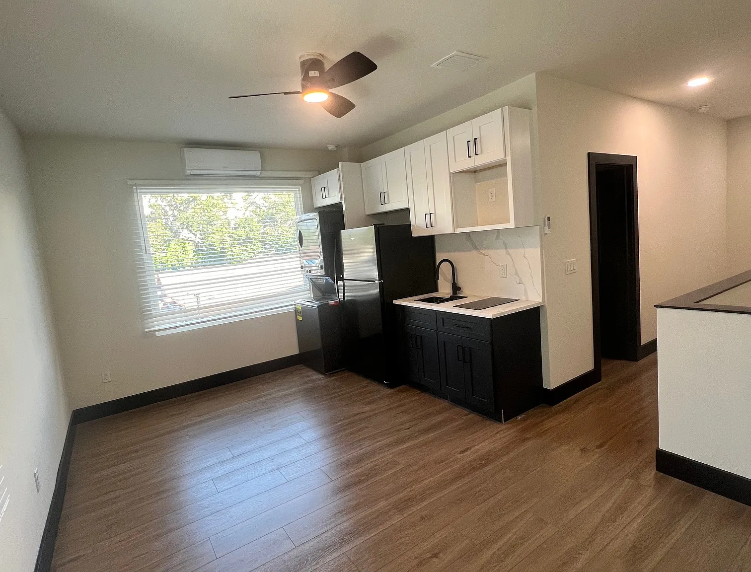Studio, 500 sqft, $1,275 — Photo 3