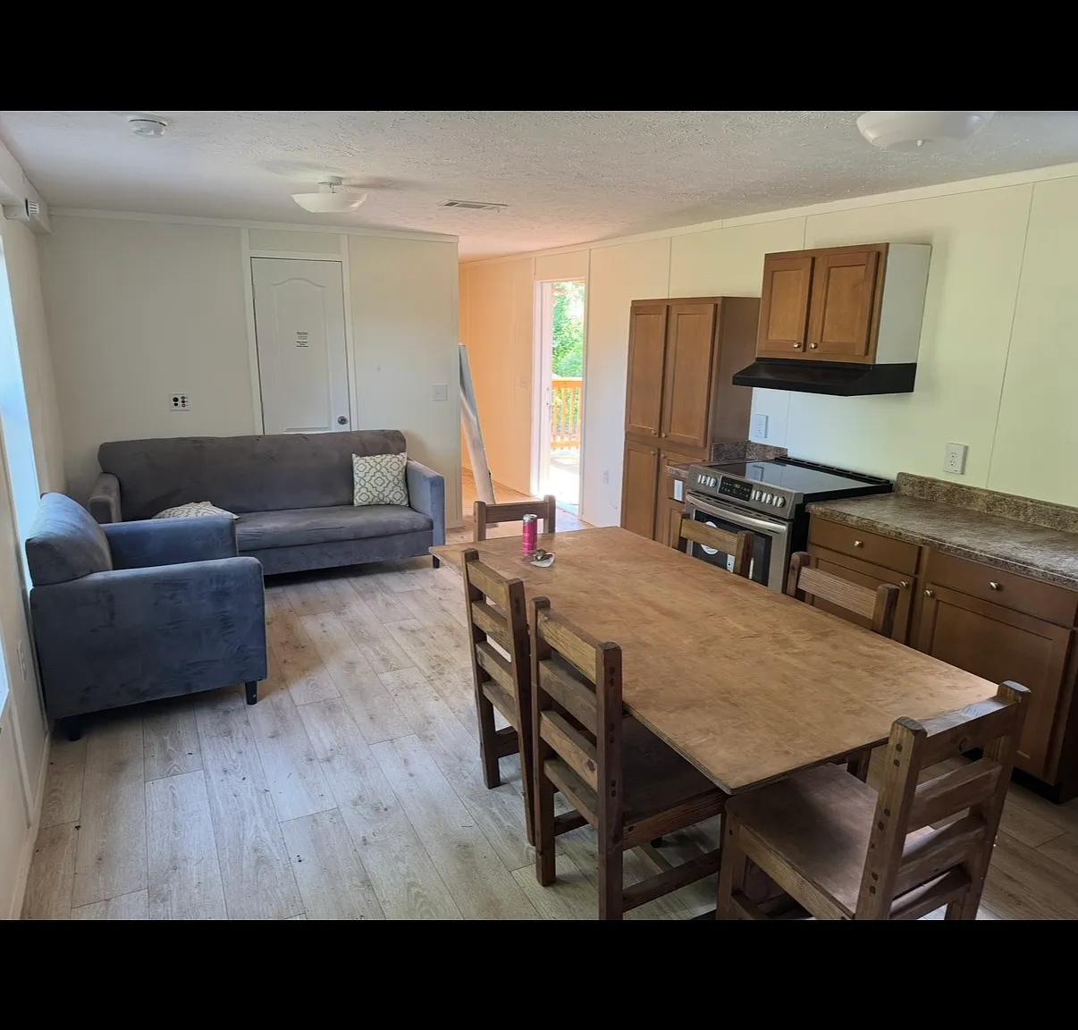 2 bed, $1,400 — Photo 2