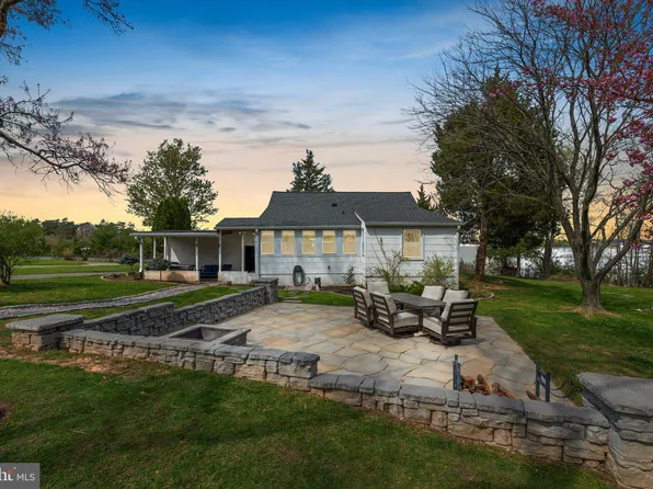 7407 Ridge Rd, Hanover, MD 21076