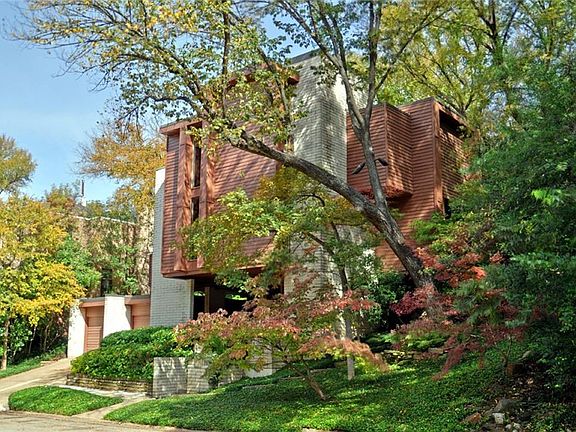 2nd image of 3509 Bellaire Park Ct