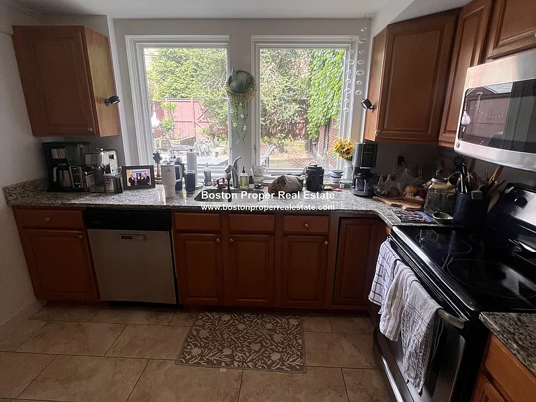 12 Aberdeen St #1 — Photo 7