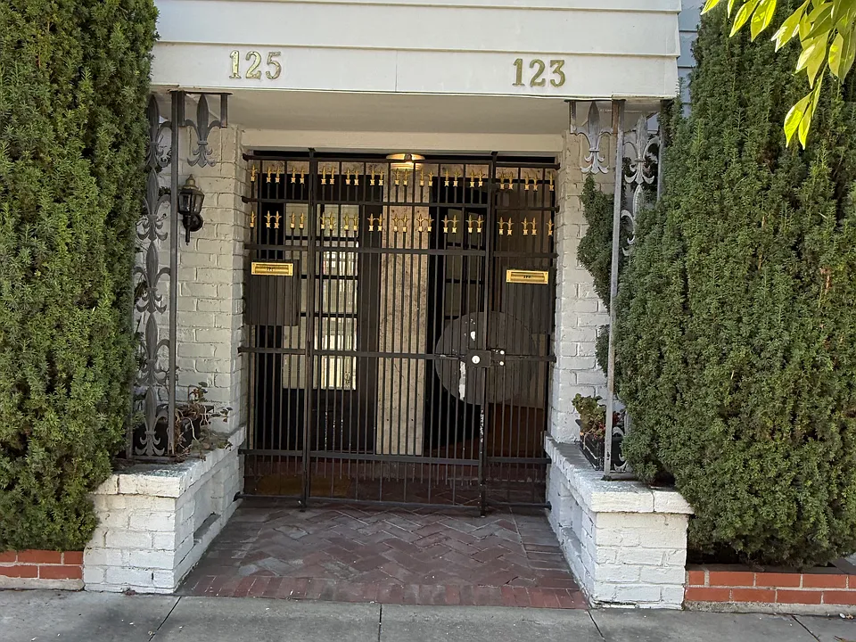 123-125 16th Ave #2