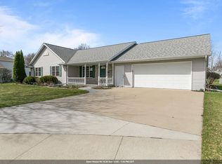 2412 Lupine Ct, Menasha, WI 54952