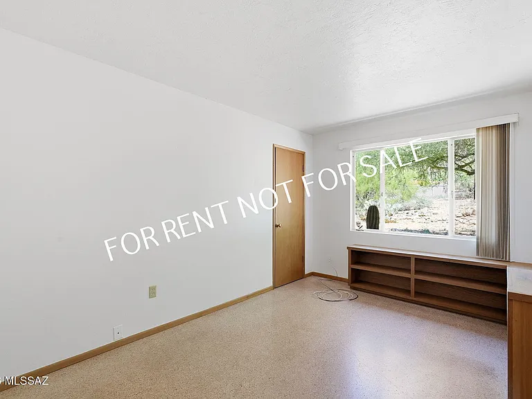 4565 E Quivira Dr — Photo 13