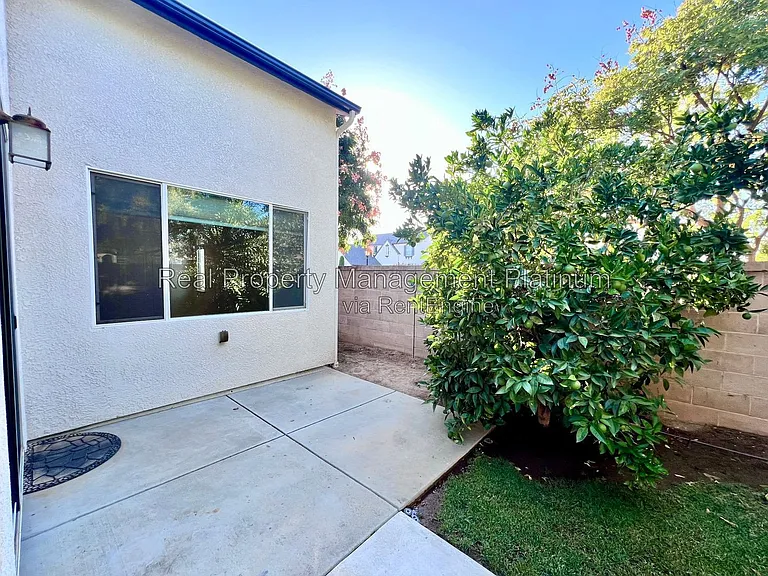 1697 N Connery Ln — Photo 25