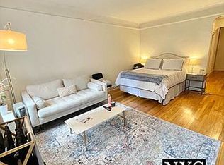 220 E 52nd St #4C, New York, NY 10022