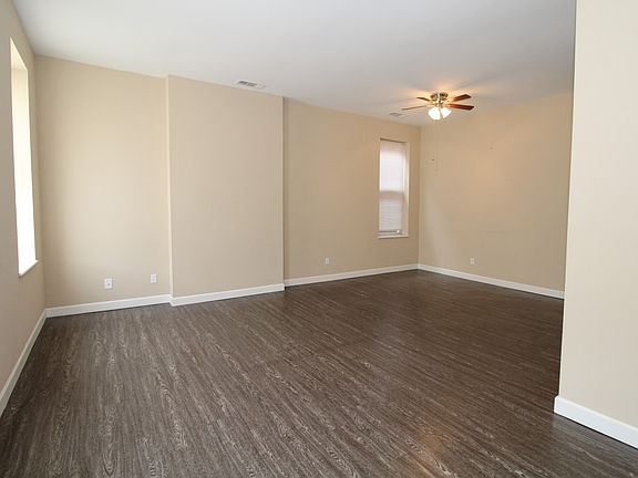 3rd image of 3838 Folsom Ave