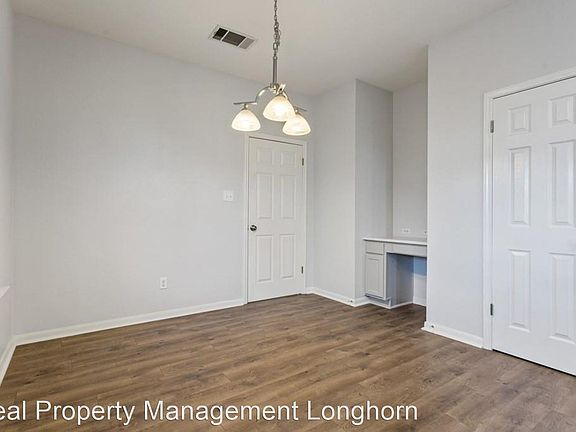 4th image of 1405 Briar Hill Dr