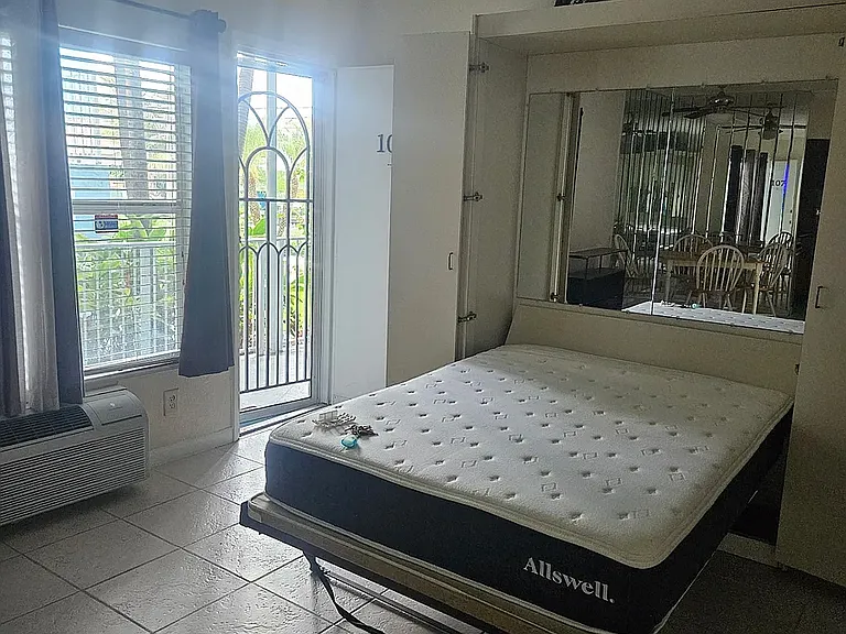 315 Van Buren St #107B — Photo 15