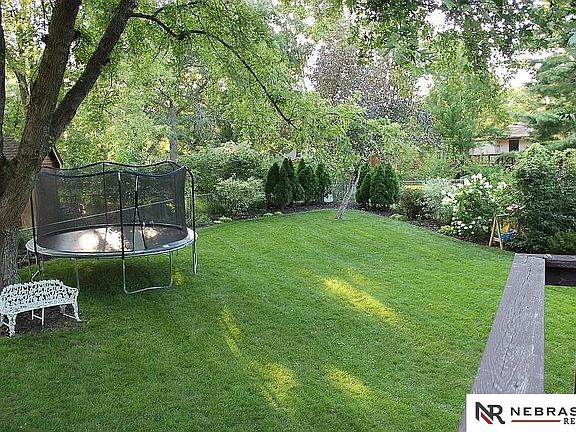 5th image of 6510 Applewood Dr