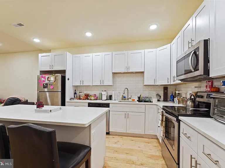 1945 N Gratz St #B — Photo 3