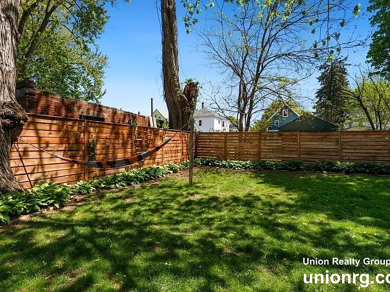 285 Park St #2 — Photo 16