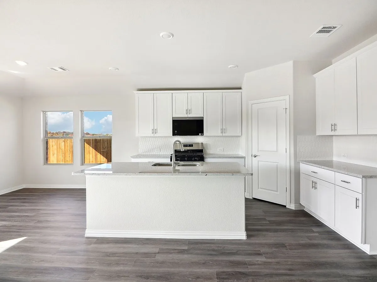 Building Photo - 804 Tidal Dr