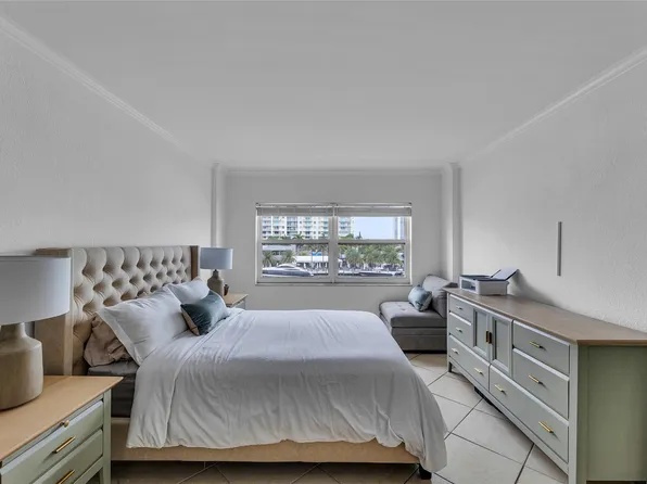 2900 NE 30th Street #J-4, Fort Lauderdale, FL 33306
