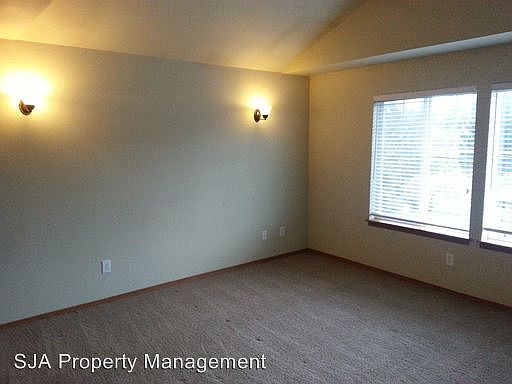 5th image of 13022 28th Ave W