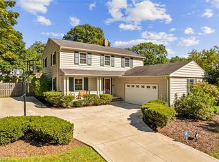 2685 Green Rd, Shaker Heights, OH 44122