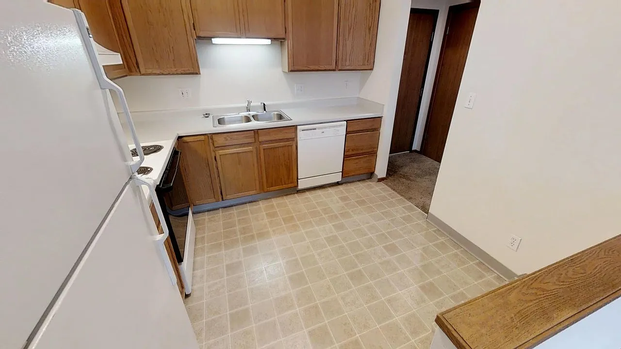 245 Sinclair — Photo 4