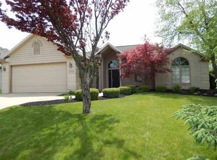 9031 Spring Forest Dr, Fort Wayne, IN 46804