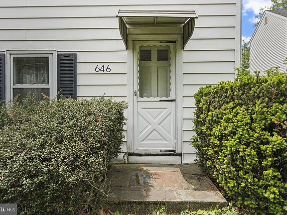 2nd image of 646 Ridge Rd