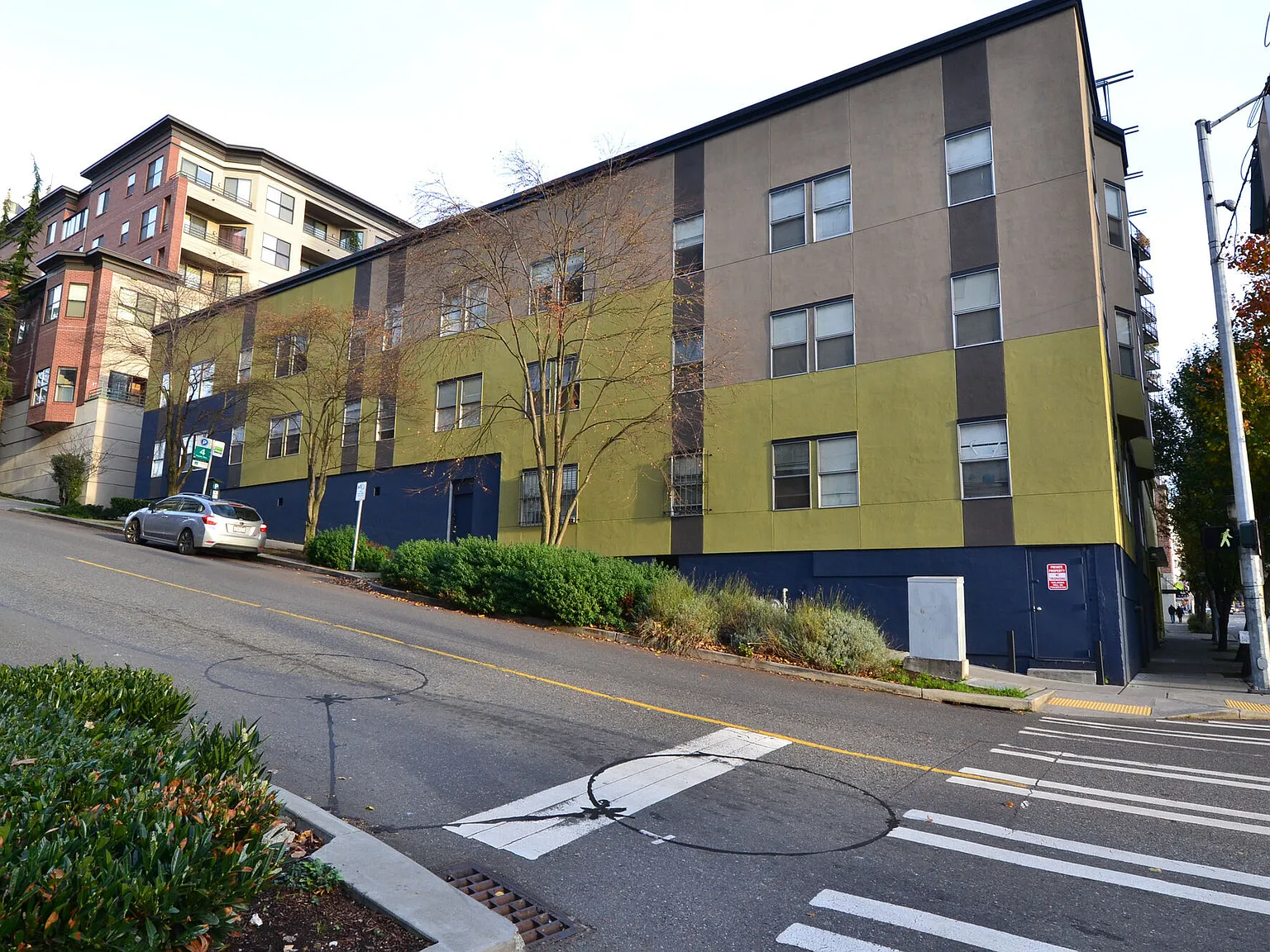 Bay View Apartments — Photo 1