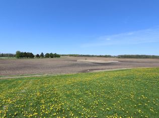 125 Sharp Rd, Burlington, WI 53105