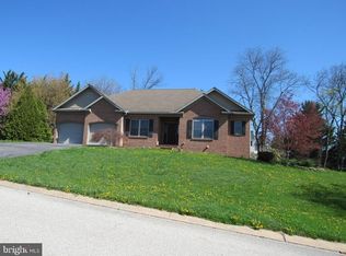 1321 Bee Jay Dr, York, PA