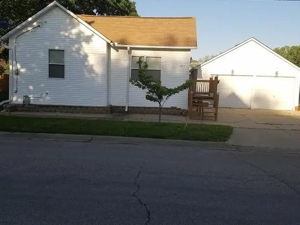 1412 State St, Cedar Falls, IA 50613