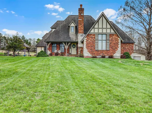 4868 Highway V, Villa Ridge, MO 63089
