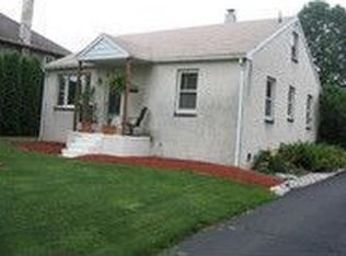 1127 S Hanover St, Pottstown, PA 19465