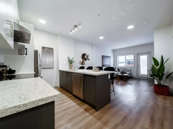 Elmora Apartments Meadowlark