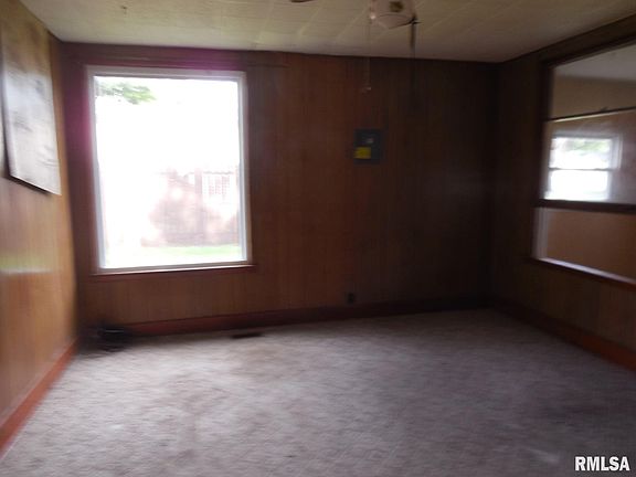 3rd image of 312 E Washington St