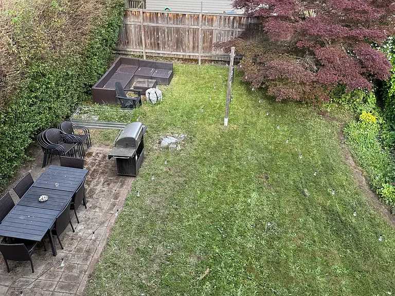4534 Thackeray Pl NE — Photo 19