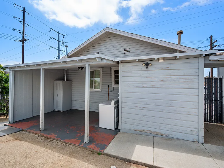 1043 Sampson St #A — Photo 23